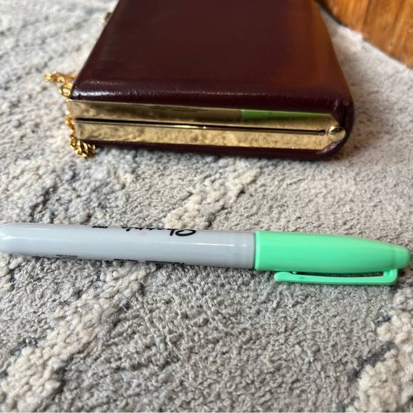 Vintage 70's Burgundy Clutch With Gold Chain Clasp Closure - Picture 4 of 8